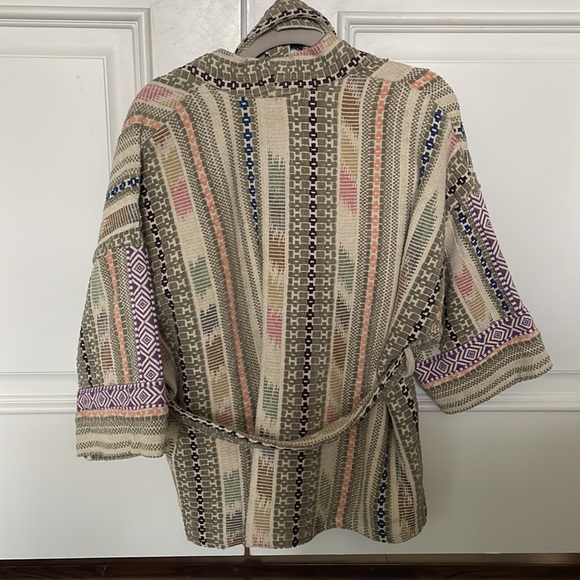 Poncho/belted cardigan - Picture 2 of 4